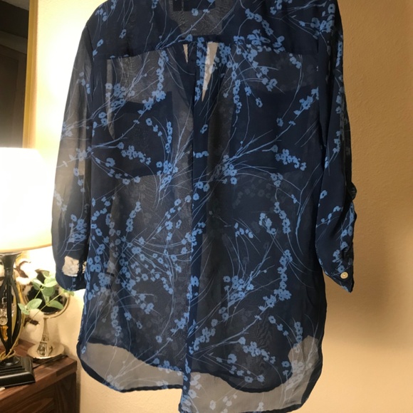 Blouse - Picture 2 of 4